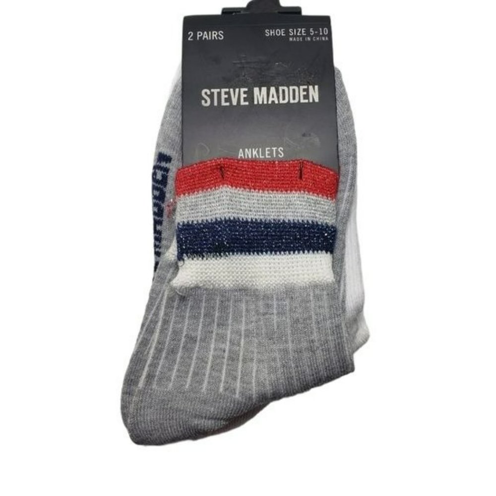 Steve Madden Gray & White 2 Pair of Anklet Socks